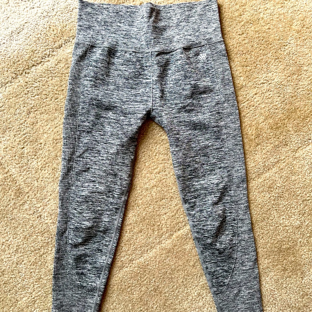 Athletic leggings.